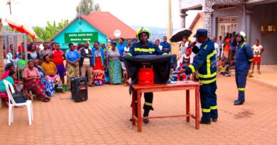 Amajyepfo: Huye Polisi yahuguye abakorera n’abarema isoko rya Rango ku gukumira no kurwanya inkongi z’umuriro